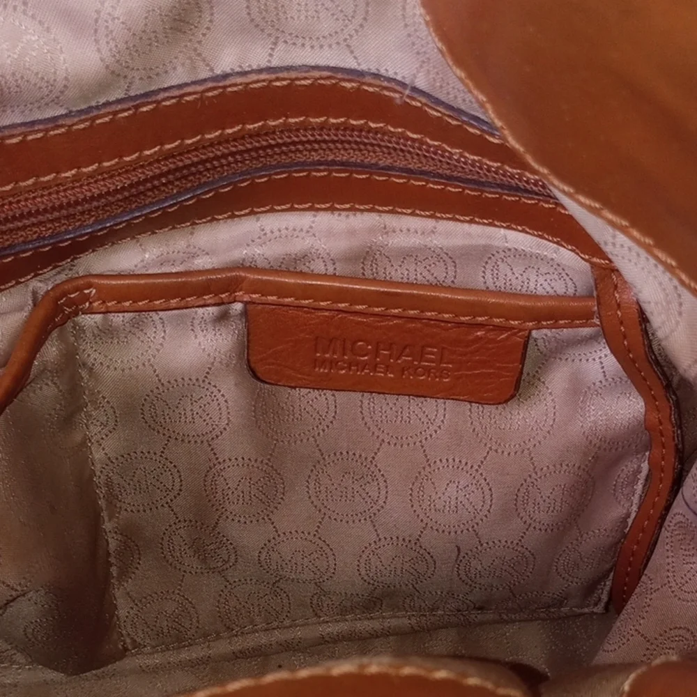 Michael Kors Beige and Brown Shoulder Bag - Picture 5 of 10